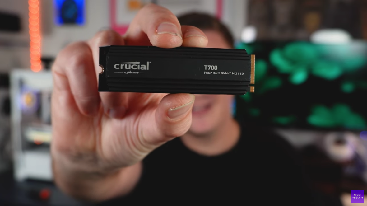 Social Hardware reviews Crucial T700 video